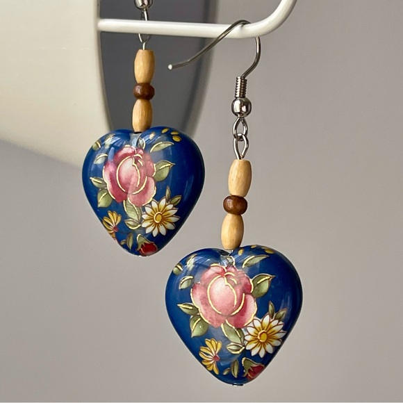 Blue Heart Floral Design Lightweight Drop Dangle Earrings Set - Picture 1 of 7